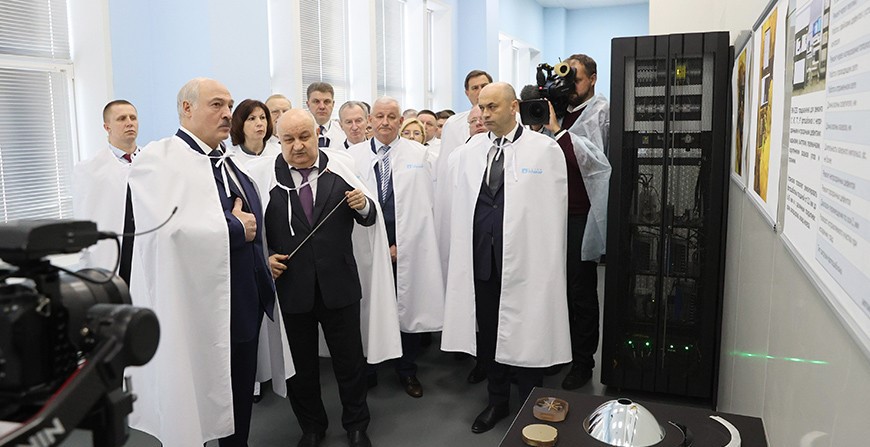 kak_v_belarusi_razvivaetsja_mikroelektronika1