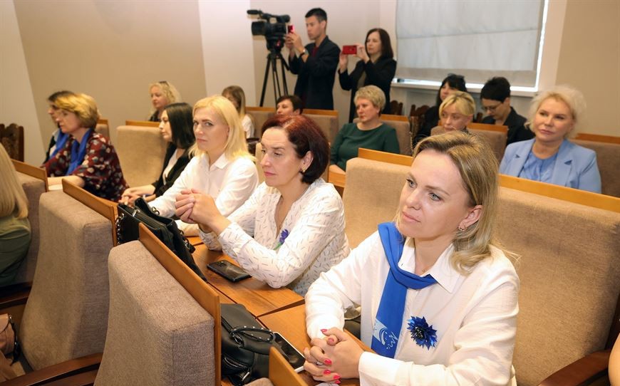 kochanova_ob_obschestvennyh kochanova_ob_obschestvennyh