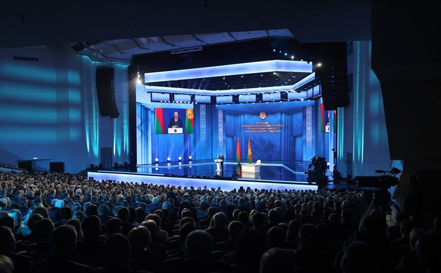 lukashenko_tema_poslanija2
